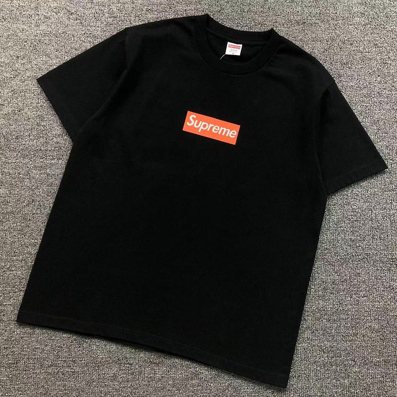 SUPREME T-SHIRT 128403182（im 170cm 60kg i wear size M in the phot）