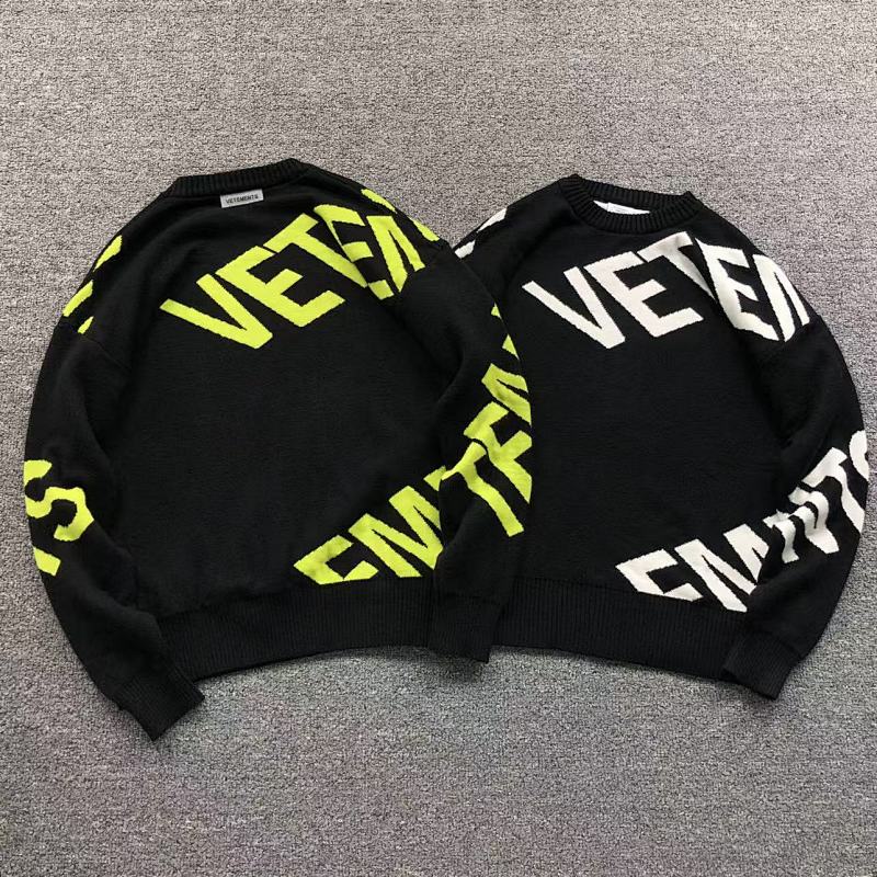 VETEMENTS SWEATER 482303145（im 170cm 60kg i wear size S in the phot）