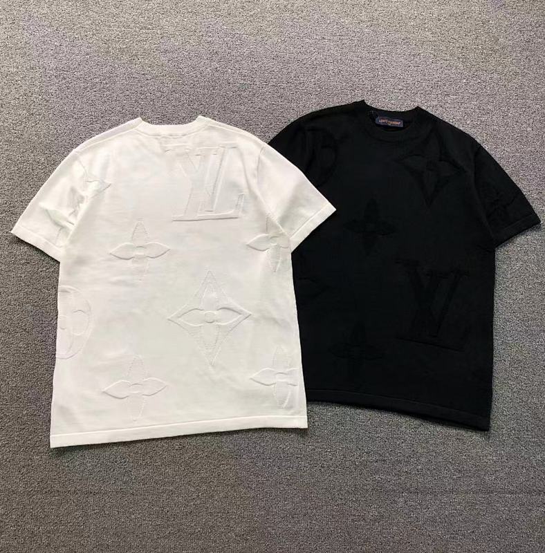 LV T-SHIRT SWEATER 2201236321（im 170cm 60kg i wear size S in the phot）