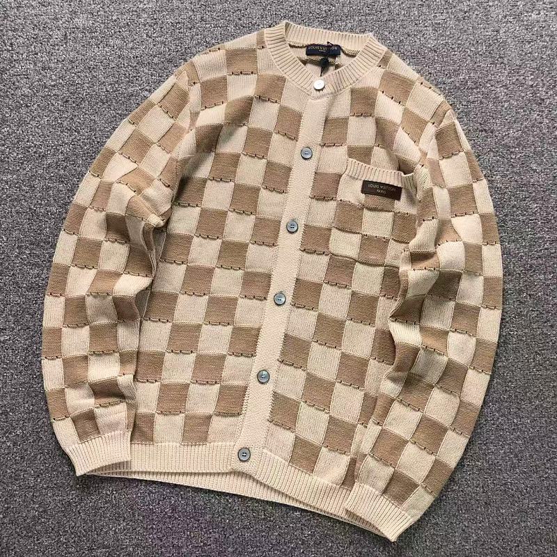 LV SWEATER 3208212021（im 170cm 60kg i wear size M in the phot）