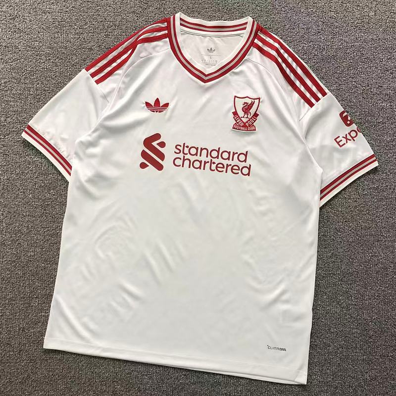FOOTBALL T-SHIRT 1262218002（im 170cm 60kg i wear size L in the phot）