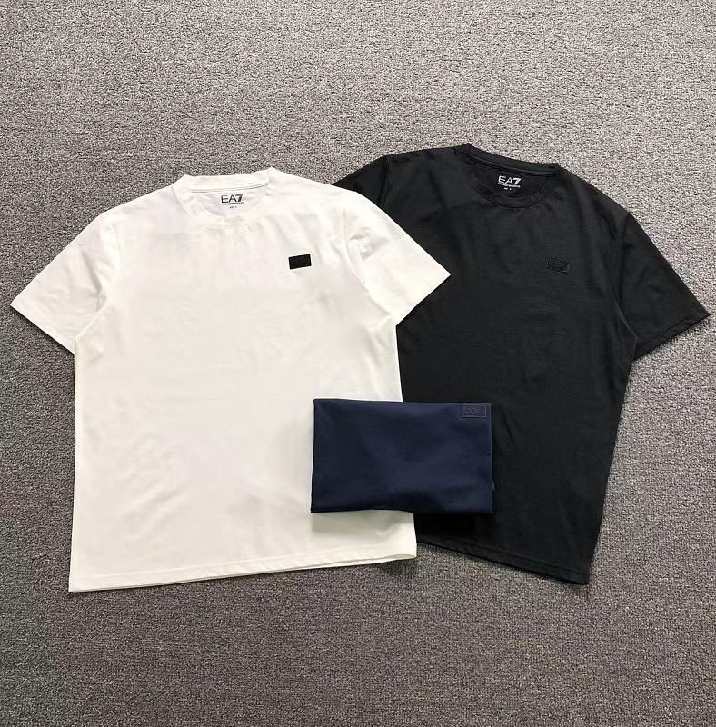 EMPORIO ARMANI T-SHIRT 3204260503（im 170cm 60kg i wear size L in the phot）