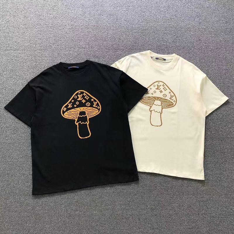 LV T-SHIRT 22052606171（im 170cm 60kg i wear size M in the phot）