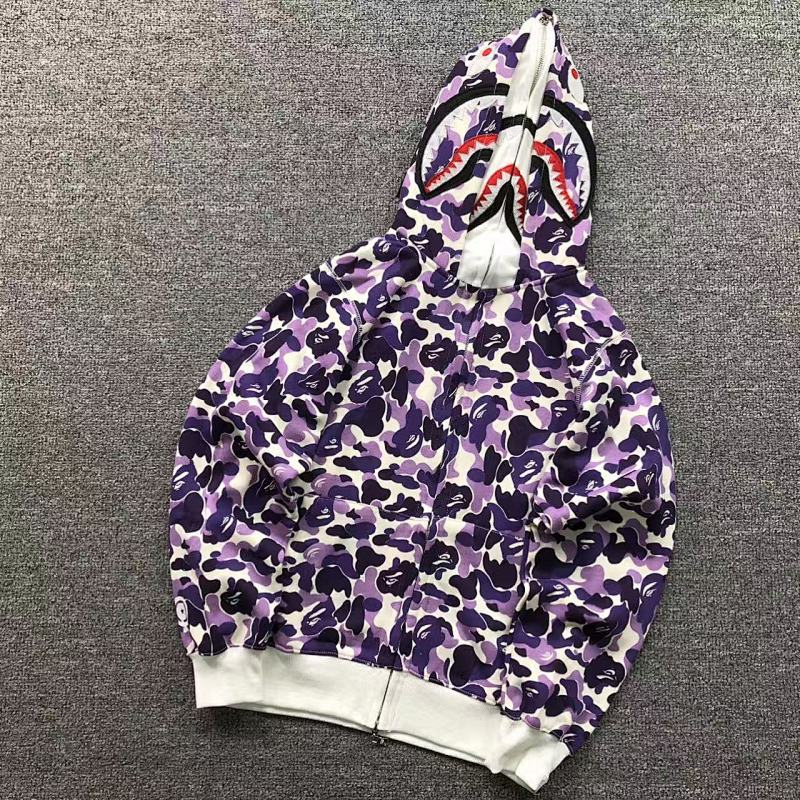 BAPE HOODIE 3203211117（im 170cm 60kg i wear size S in the phot）