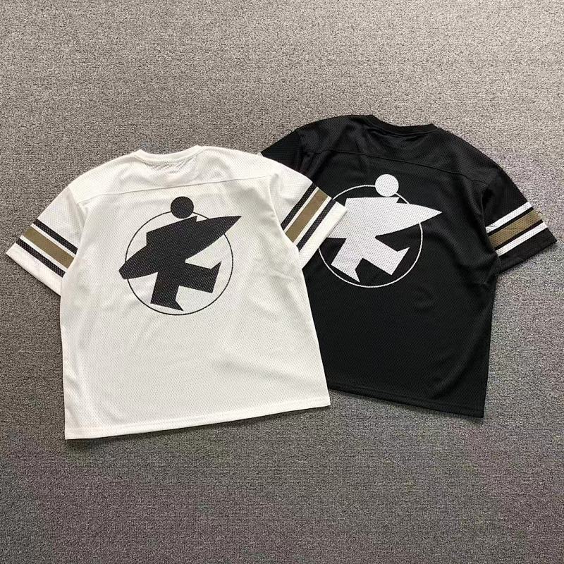 STUSSY T-SHIRT 22040707001（im 170cm 60kg i wear size M in the phot）
