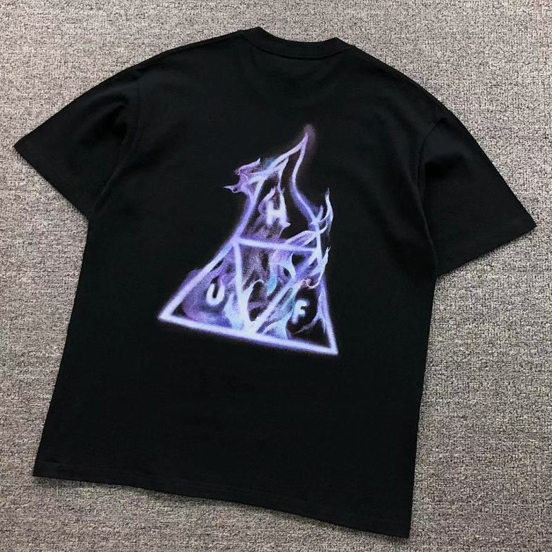 HUF T-SHIRT（im 170cm 57kg i wear size L in the phot）