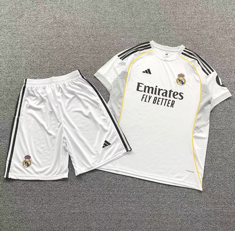FOOTBALL T-SHIRT SHORTS 11021621002（im 170cm 57kg i wear size L in the phot）