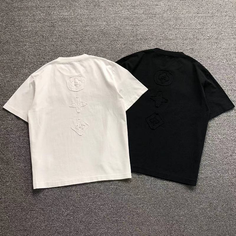 LV T-SHIRT 42032120165（im 170cm 60kg i wear size XS in the phot）