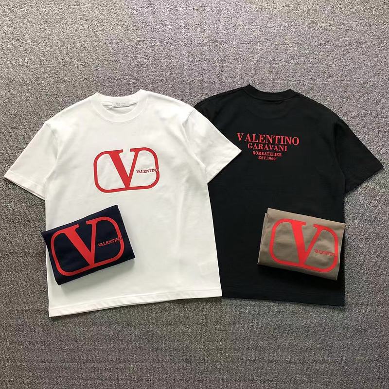 VALENTINO T-SHIRT 5251220147（im 170cm 60kg i wear size M in the phot）