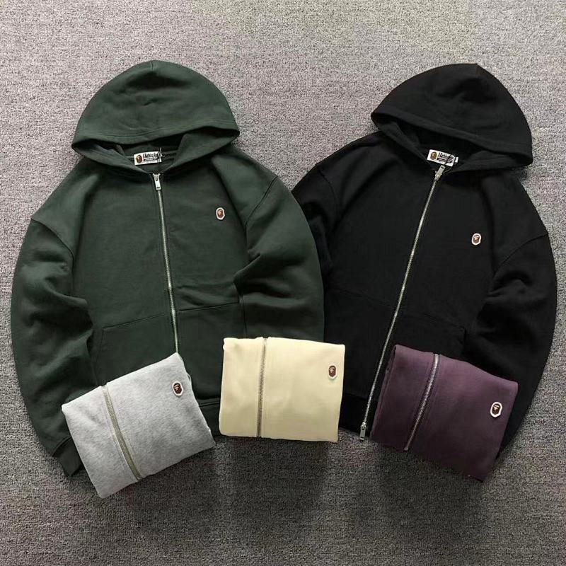 BAPE HOODIE 3110310417 （im 170cm 60kg i wear size M in the phot）