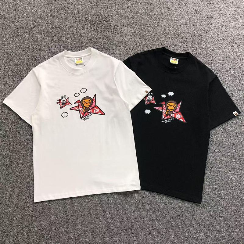 BAPE T-SHIRT 41061007398（im 170cm 60kg i wear size S in the phot）