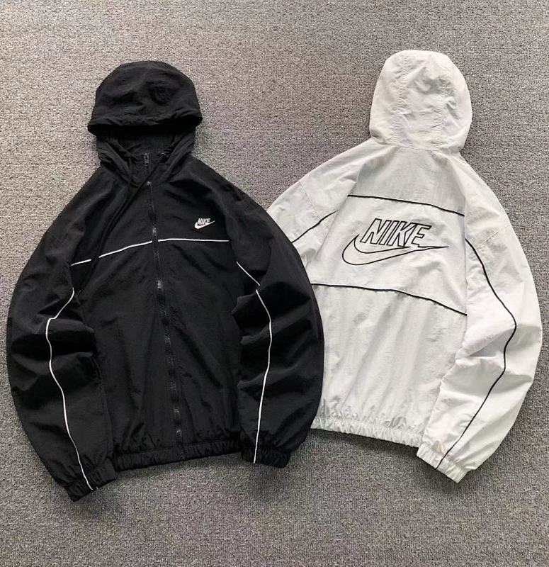 NIKE JACKET 3103170719（im 170cm 60kg i wear size M in the phot）