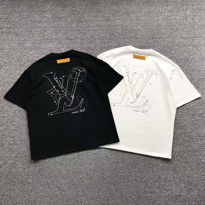 LV T-SHIRT 56240270 （im 170cm 60kg i wear size S in the phot）
