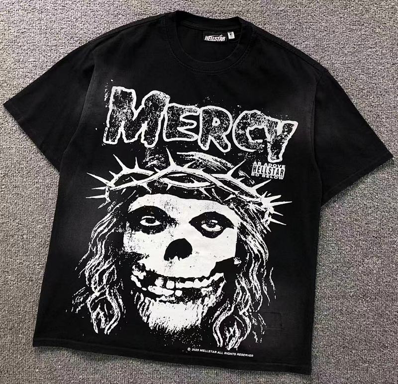 HELLSTAR T-SHIRT 3204070617（im 170cm 60kg i wear size S in the phot）