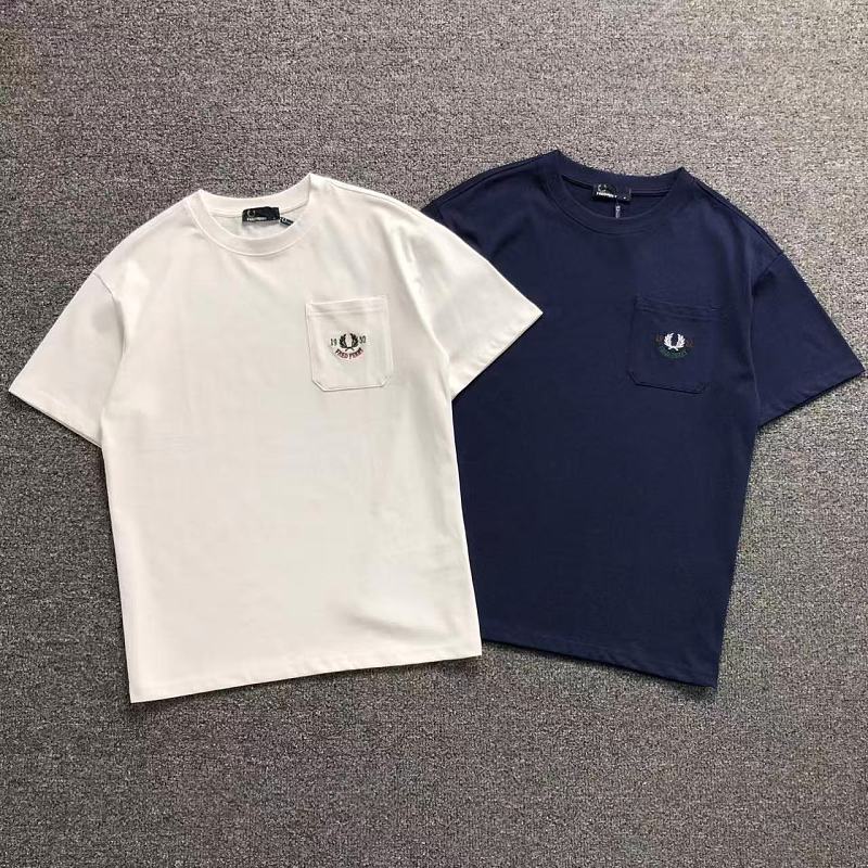FRED PERRY T-SHIRT 22062437001（im 170cm 60kg i wear size M in the phot）