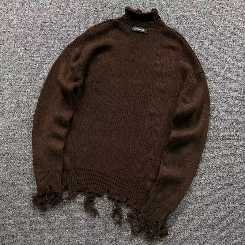 VETEMENTS SWEATER 41091515145（im 170cm 60kg i wear size S in the phot）