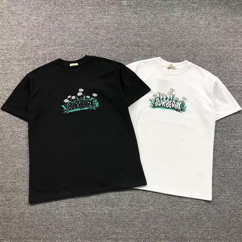 BURBERRY T-SHIRT 2161130125（im 170cm 60kg i wear size M in the phot）