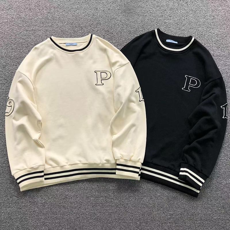 PRADA HOODIE 4209011801（im 170cm 60kg i wear size L in the phot）
