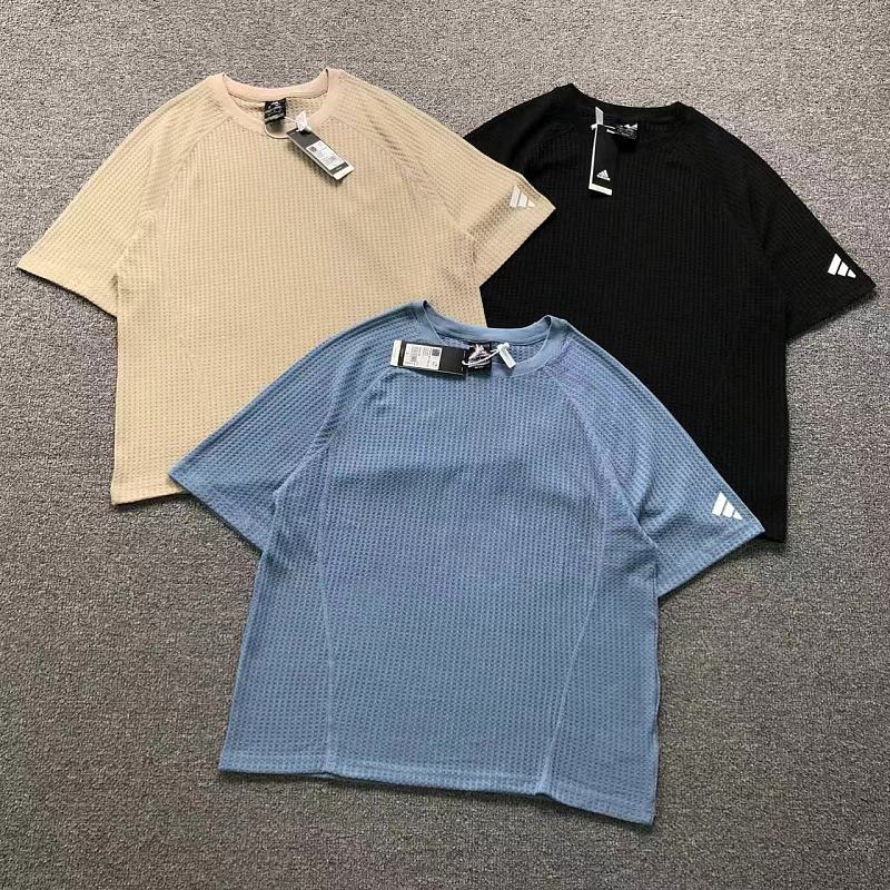 ADIDAS T-SHIRT 4206060877（im 170cm 60kg i wear size L in the phot）