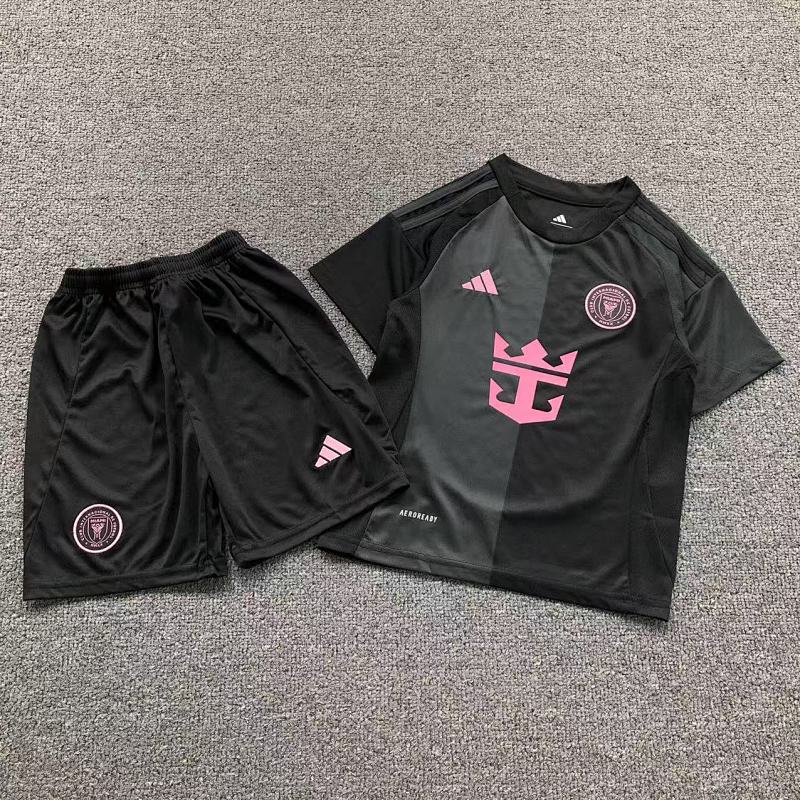 FOOTBALL T-SHIRT SHORTS CHILD 11021623002