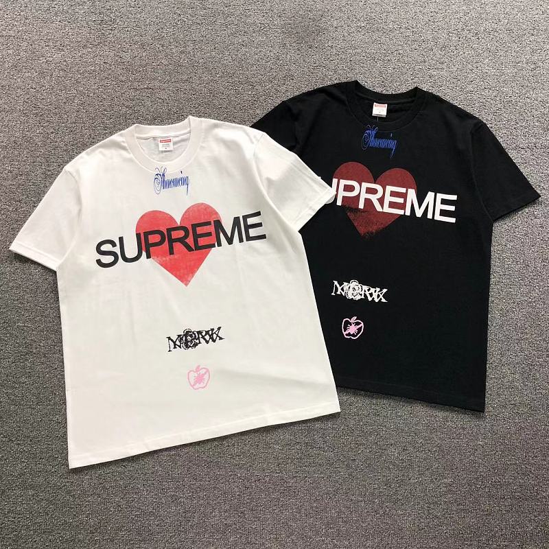 SUPREME T-SHIRT 52080427182（im 170cm 60kg i wear size M in the phot）