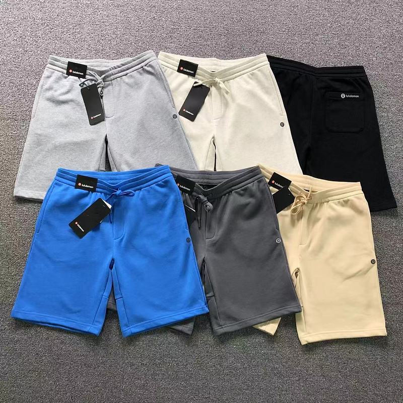 LULULEMON SHORTS 4204142301（im 170cm 60kg i wear size M in the phot）