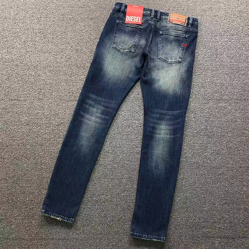 DIESEL TROUSERS 3207081417（im 170cm 60kg i wear size 32 in the phot）