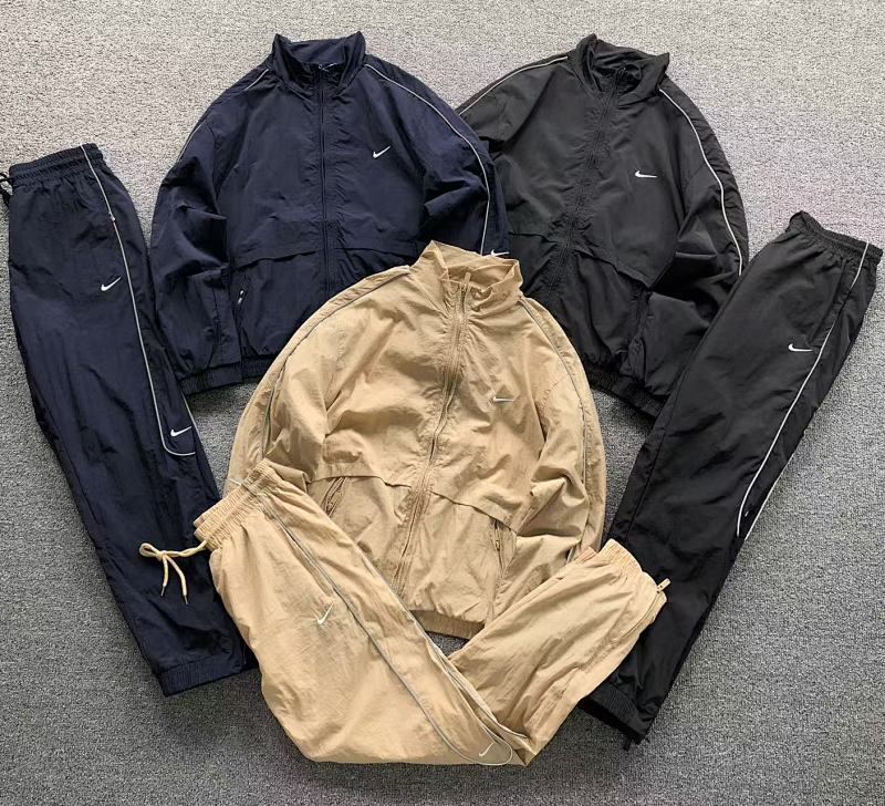 NIKE TRENCH COAT TROUSERS 503253585（im 170cm 60kg i wear size M in the phot）