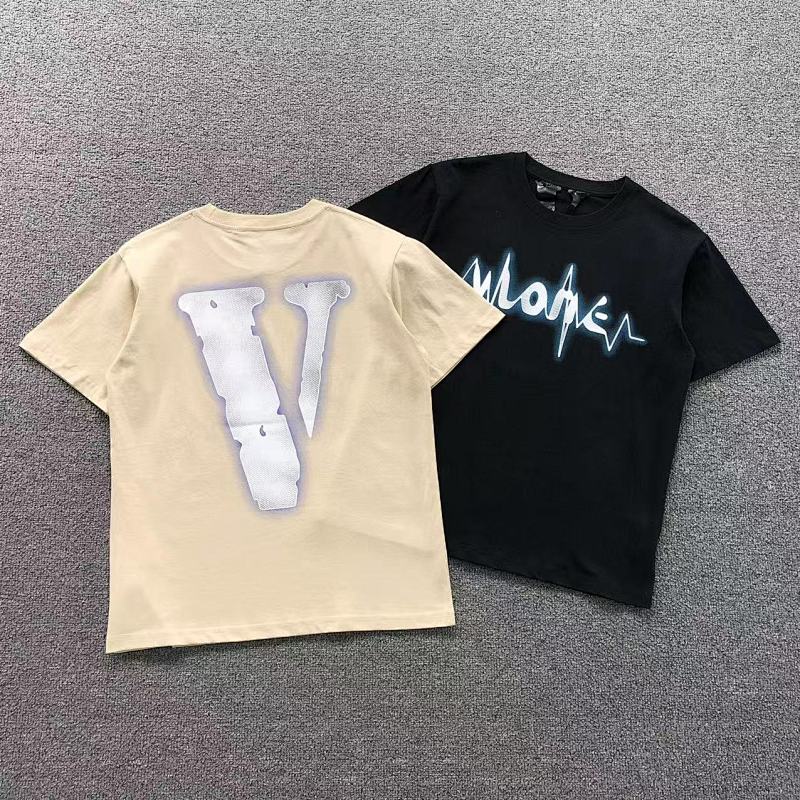 VLONE T-SHIRT 56120191（im 170cm 60kg i wear size S in the phot）