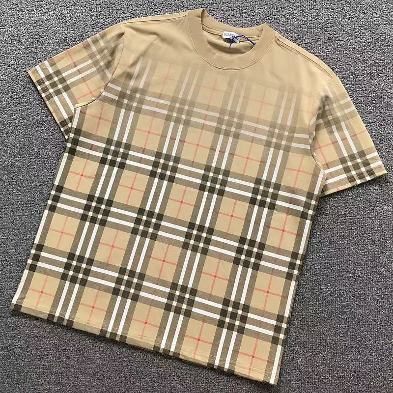 BURBERRY T-SHIRT 3205200121（im 170cm 60kg i wear size M in the phot）