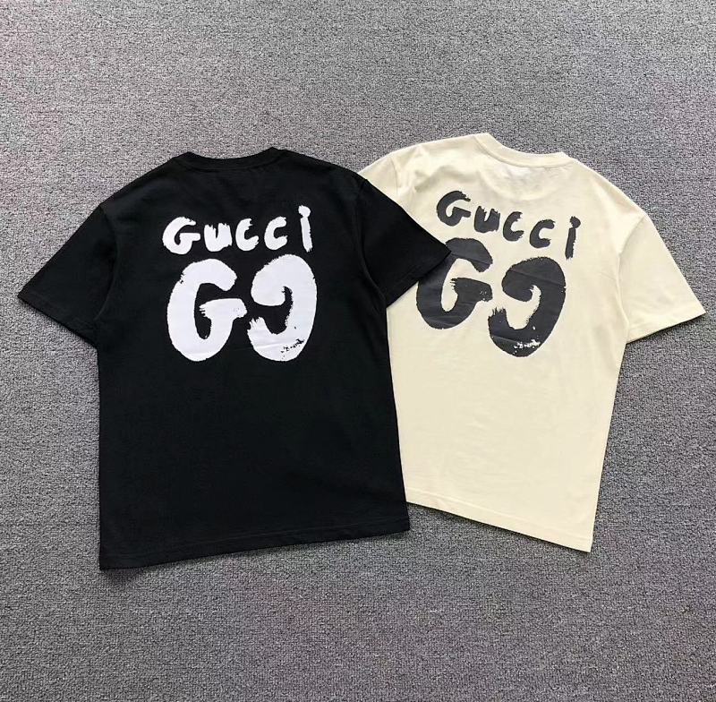 GUCCI T-SHIRT 5051626101（im 170cm 60kg i wear size S in the phot）