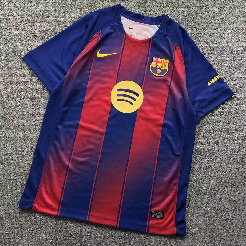 FOOTBALL T-SHIRT 11052308002（im 170cm 60kg i wear size L in the phot）