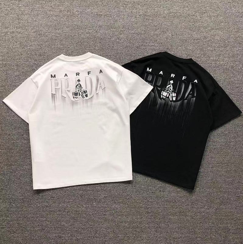 PRADA T-SHIRT 521234919（im 170cm 60kg i wear size XS in the phot）