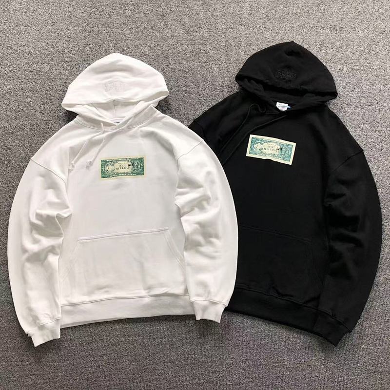 VETEMENTS HOODIE 41091516145（im 170cm 60kg i wear size S in the phot）
