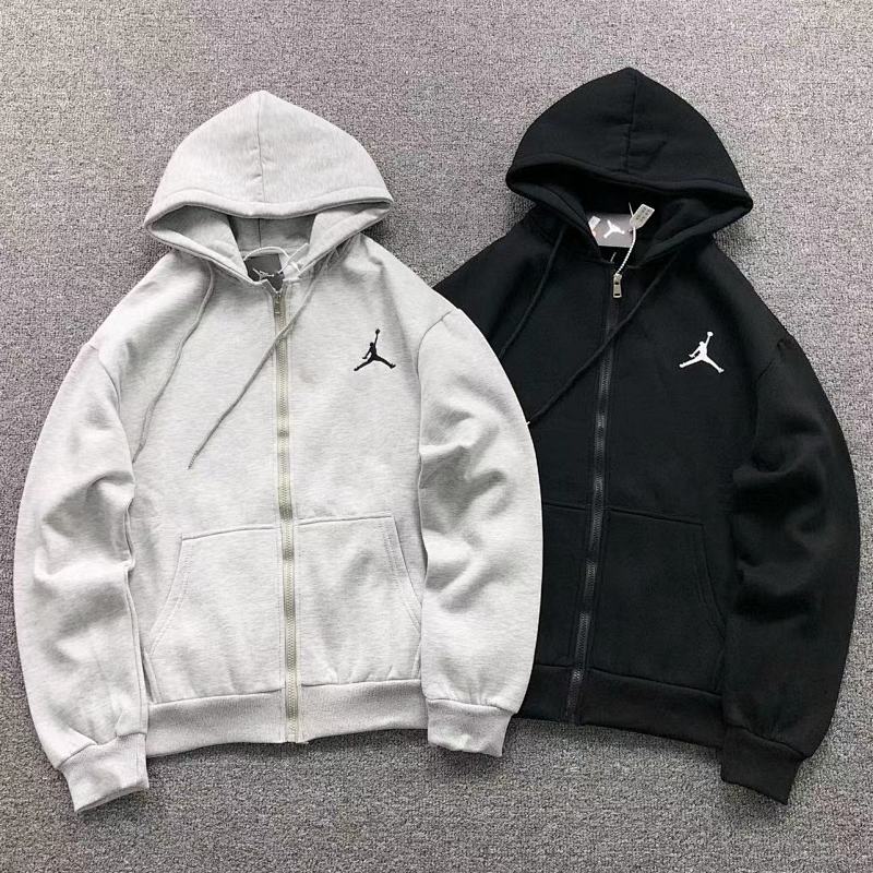 AIR JORDAN HOODIE 111181557（im 170cm 57kg i wear size M in the phot）