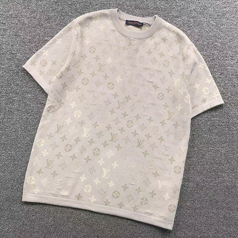 LV T-SHIRT 3201160521（im 170cm 60kg i wear size M in the phot）