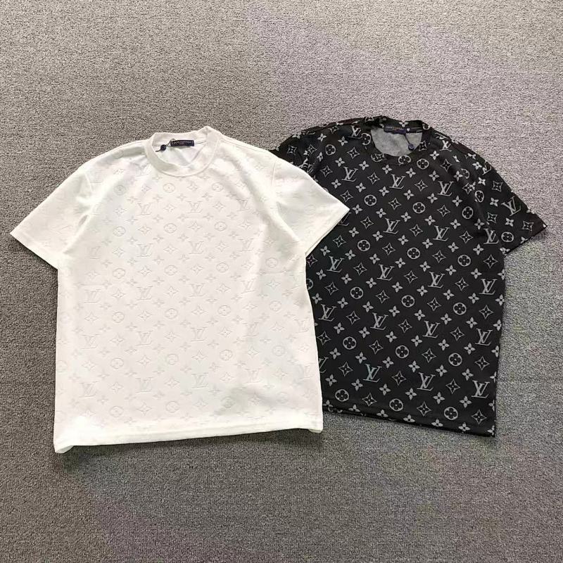 LV T-SHIRT 1111140232（im 170cm 60kg i wear size L in the phot）