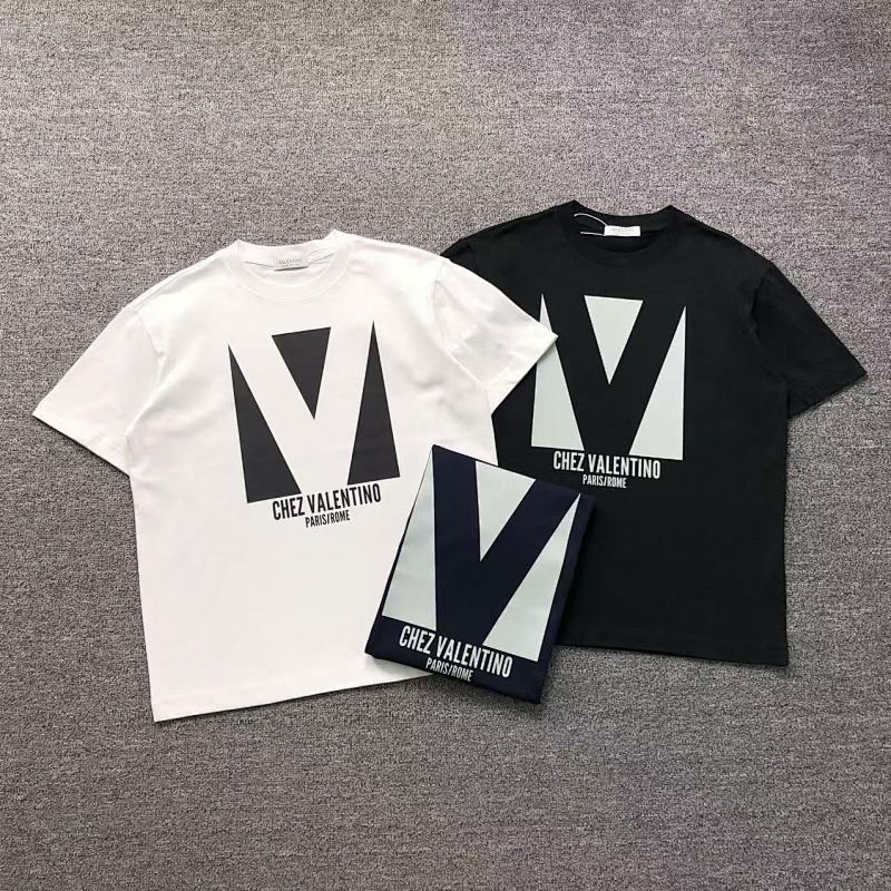 VALENTINO T-SHIRT 412201221（im 170cm 57kg i wear size L in the phot）
