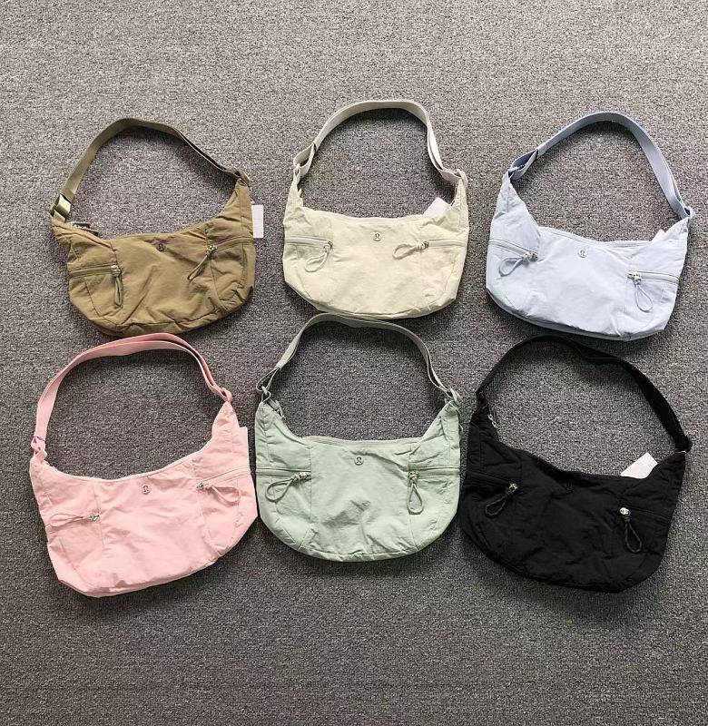 LULULEMON BAG 4207030877(长38CM*宽10CM*高21CM)