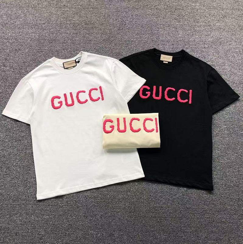 GUCCI T-SHIRT 5051749101（im 170cm 60kg i wear size S in the phot）