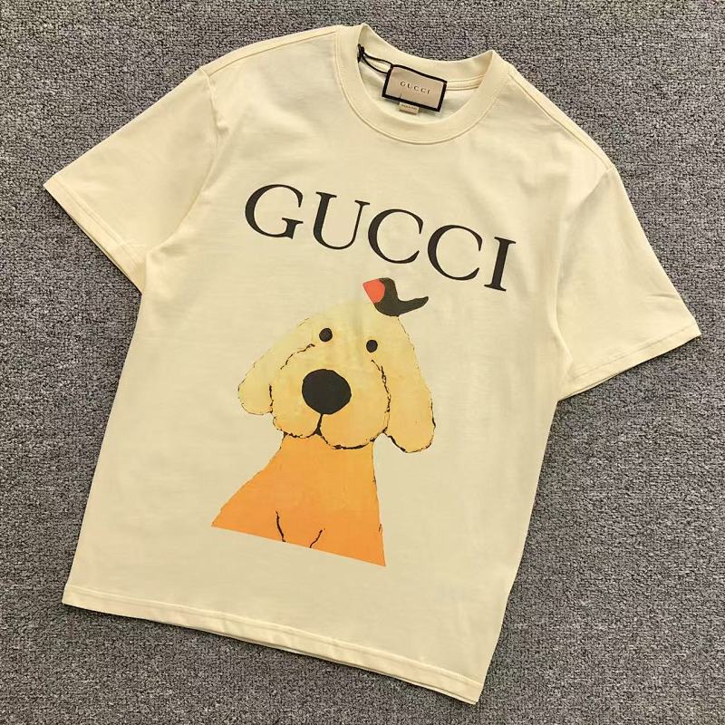 GUCCI T-SHIRT 560606101（im 170cm 60kg i wear size S in the phot）