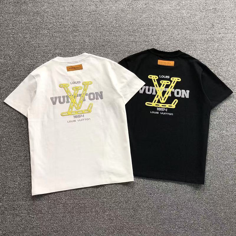 LV T-SHIRT 22050432001（im 170cm 60kg i wear size XS in the phot）