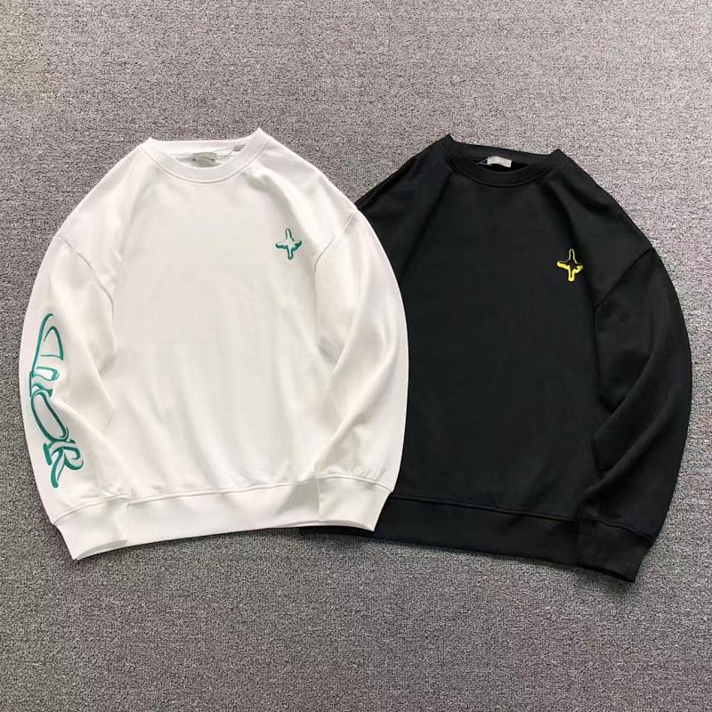 DIOR HOODIE 511070119（im 170cm 60kg i wear size L in the phot）