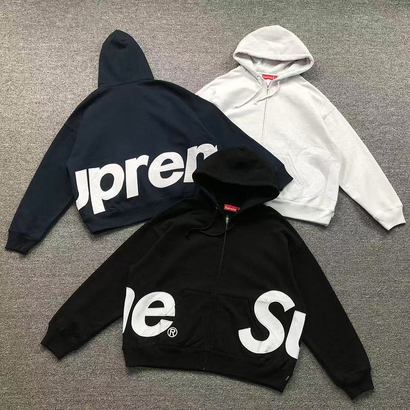 SUPREME HOODIE 52071516182（im 170cm 60kg i wear size M in the phot）