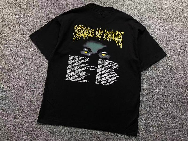 VETEMENTS T-SHIRT 3201100128 （im 170cm 60kg i wear size M in the phot）