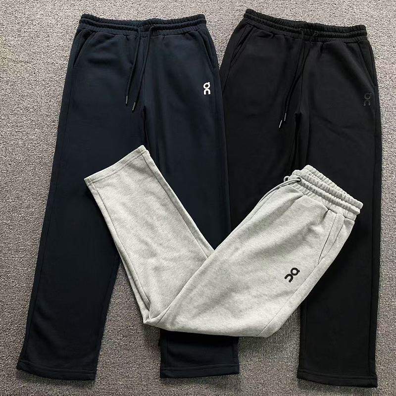 ON TROUSERS 2206151204（im 170cm 60kg i wear size L in the phot）