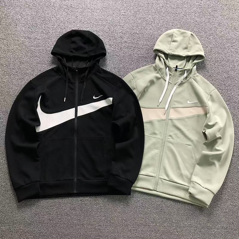 NIKE HOODIE 4207040477（im 170cm 60kg i wear size L in the phot）