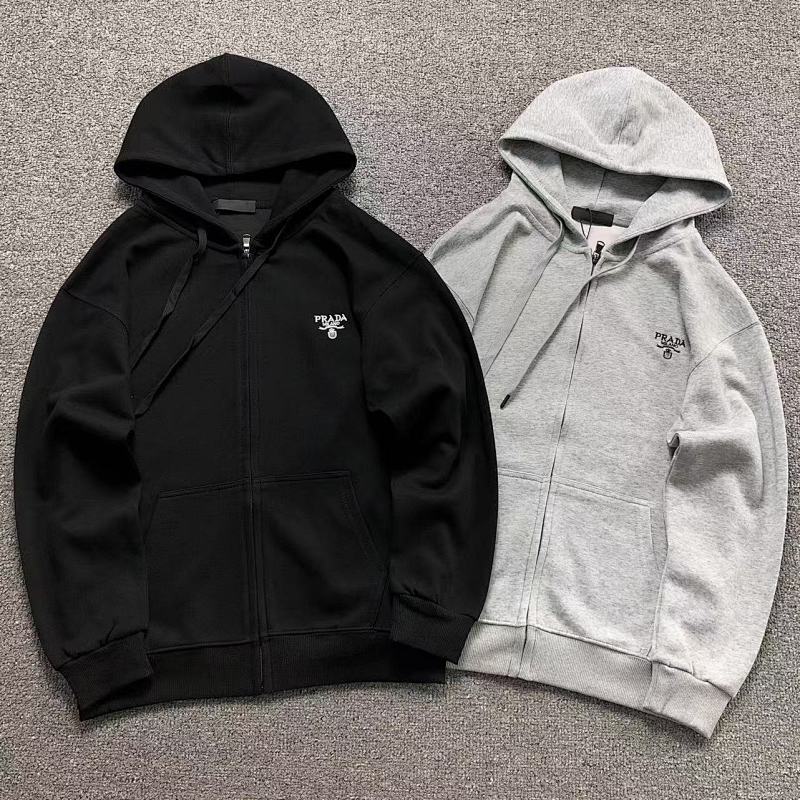 PRADA HOODIE 412262501（im 170cm 60kg i wear size M in the phot）