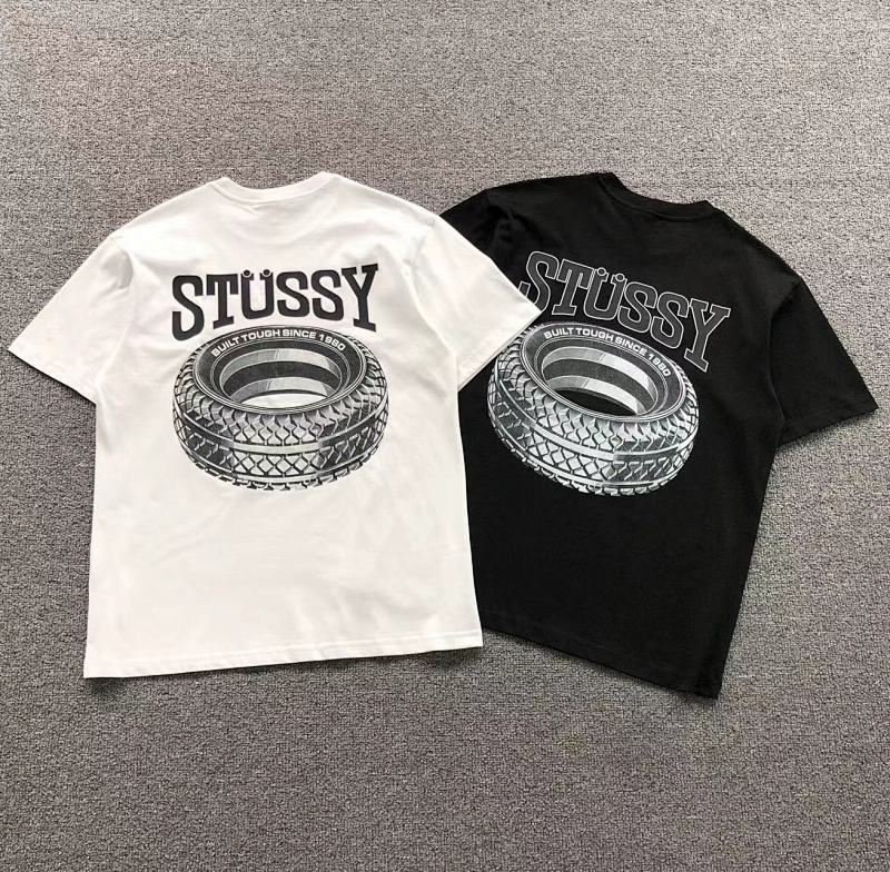 STUSSY T-SHIRT 505174082（im 170cm 60kg i wear size M in the phot）