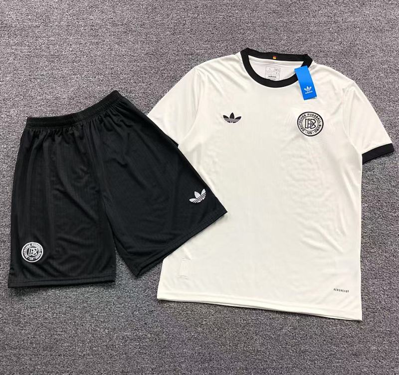 FOOTBALL SHORTS T-SHIRT 31041826002（im 170cm 60kg i wear size L in the phot）
